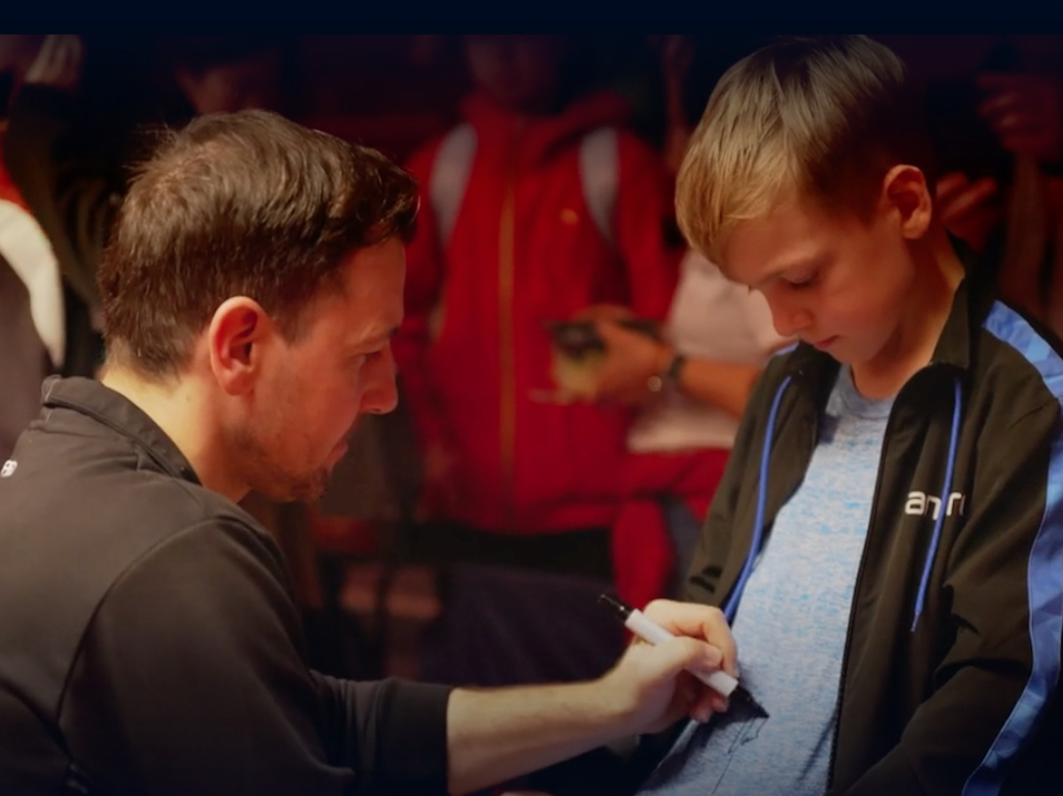 Timo Boll und der Junge f